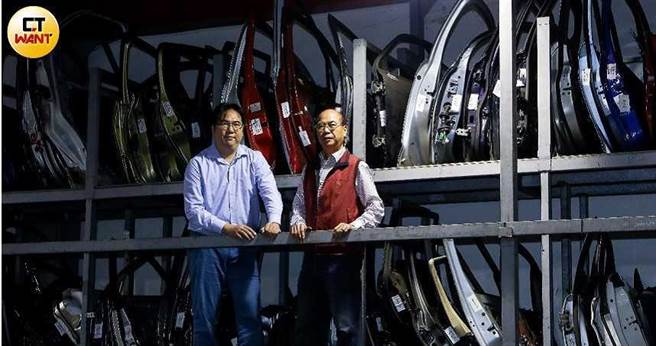 界上各大車廠的車門，鉅門都會買回來做研究。 （圖／王永泰攝）