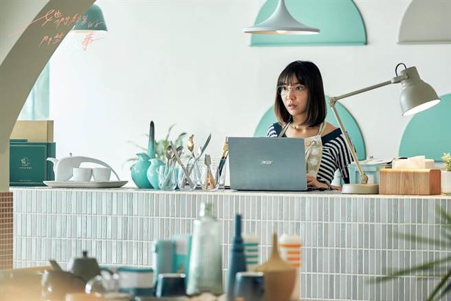 柴智屏的女儿高隽雅演出《她们创业的那些鸟事》。（八大电视提供）