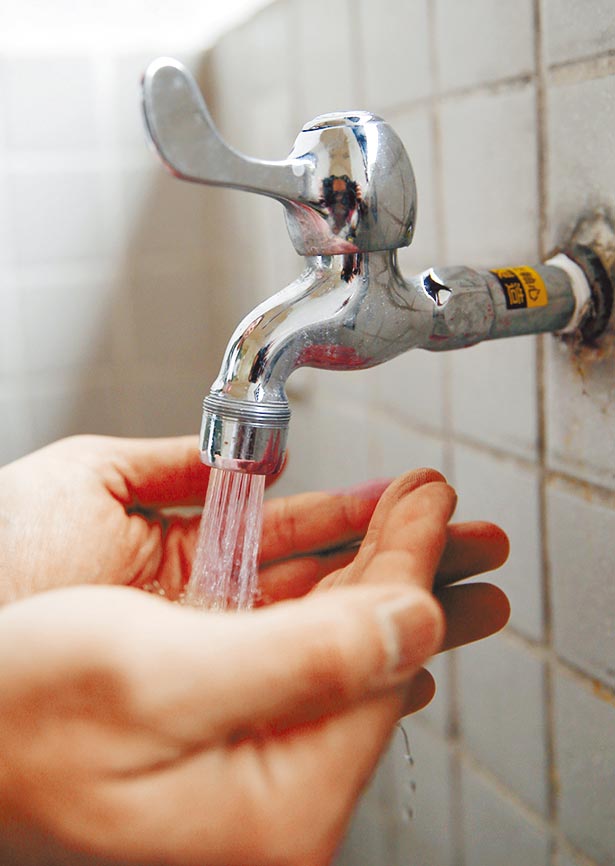 美国知名财经巴隆周刊（Barrons）日前示警，若台湾水情持续吃紧，恐会衝击全球半导体产业。（本报资料照片）