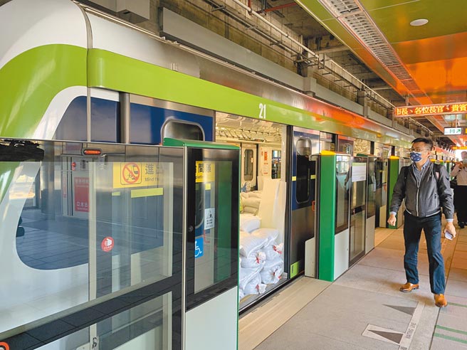 台中捷运绿线正式通车后，中捷公司将研拟多元的票价优惠方案。（本报资料照片／林欣仪台中传真）