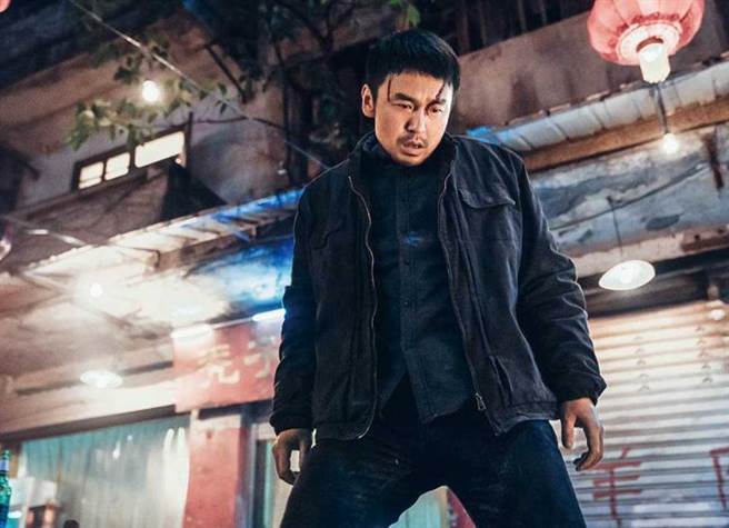 在片场亲眼见证影帝雷佳音的精湛演技，让萧子墨直呼幸运。