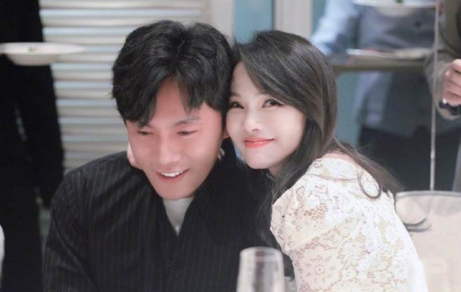 伊能静和秦昊结婚后，日子充满情趣。（图／微博@伊能静）