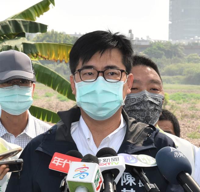 水情严峻，高雄市长陈其迈14日呼吁民眾，节约用水。（林瑞益摄）