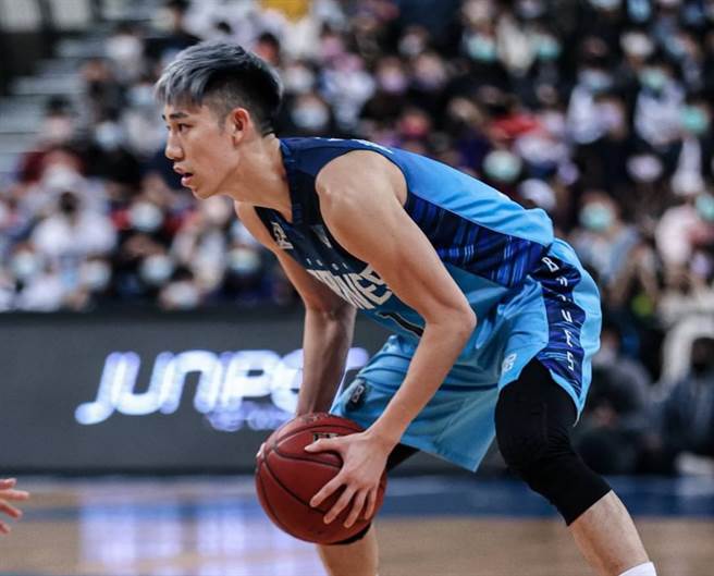 相隔35天时间，林书纬终于宣告伤癒上场。(富邦提供)