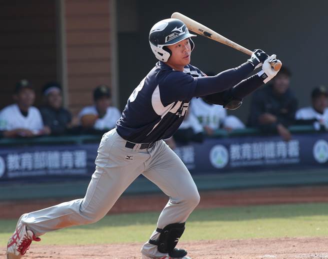 台北市大蒋宗锜单场3安猛打赏，还贡献2分打点。（郑任南摄）