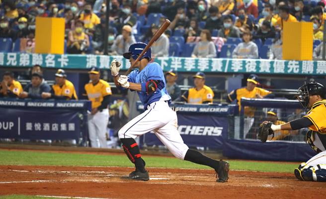 富邦悍將李宗賢單場3安「猛打賞」。（富邦悍將提供）