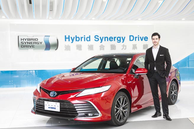 TOYOTA ALL NEW CAMRY正式发表上市，全新精致霸气外观内装，并升级TSS 2.0智动驾驶辅助系统，新世代Dynamic Force 2.0L汽油引擎。图／业者提供