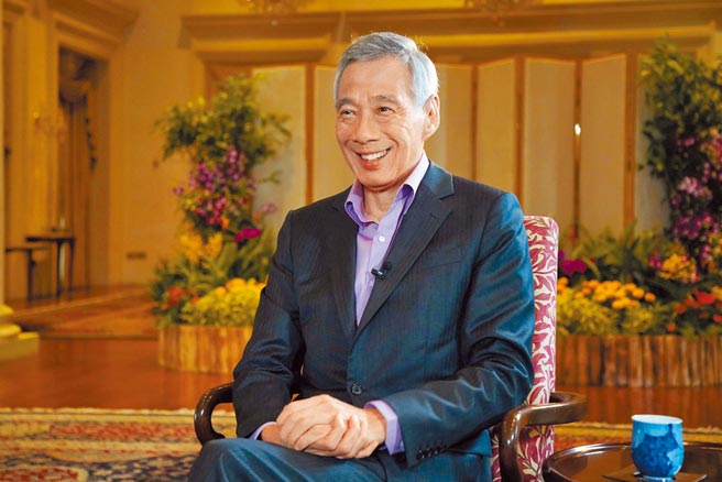 在国际政治上常具有指标作用的新加坡总理李显龙在接受英国广播公司专访时强调，美中摩擦继续，新加坡无法选边站。（路透）