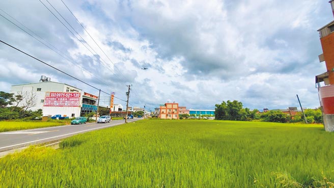 桃园航空城区段徵收工程力拼11月1日进场施工，优先搬迁区预计5月公告、7月发价，不少住户已开始搬迁找房。（蔡依珍摄）