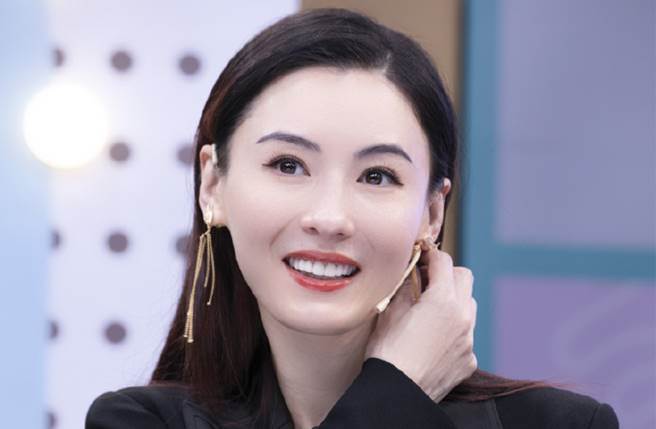 張柏芝因凸起的巨肚，讓她被傳懷第四胎。（圖／取材自張柏芝微博）