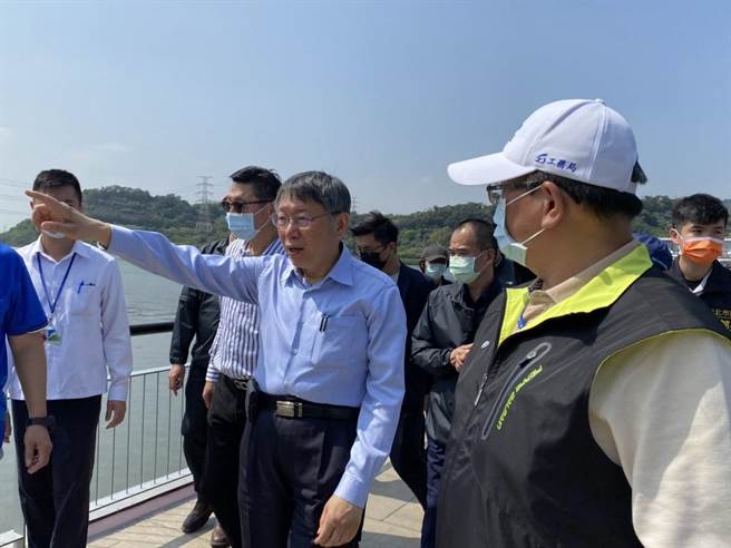 台北市長柯文哲15日主持關渡碼頭周邊設施改善完工啟用典禮。（張立勳攝）