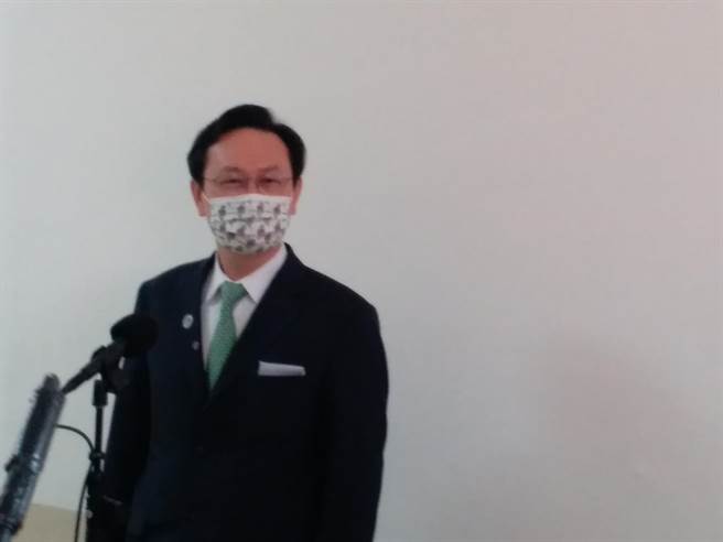 童振源上午接受访问(张理国摄)