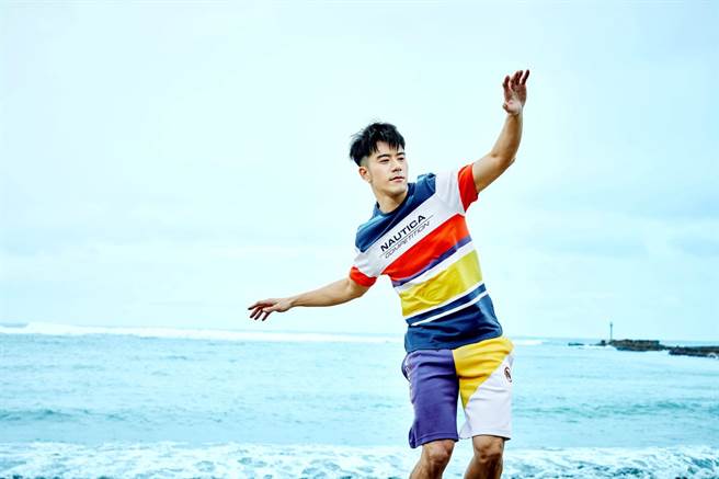 JR纪言恺在北海岸拍摄全新广告代言照。（Nautica提供）