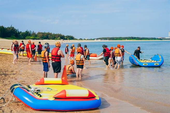 澎湖不管是天然的自然風景與人文古蹟，又或是刺激的水上活動，雄獅旅遊都能一一帶你走訪。（雄獅提供）