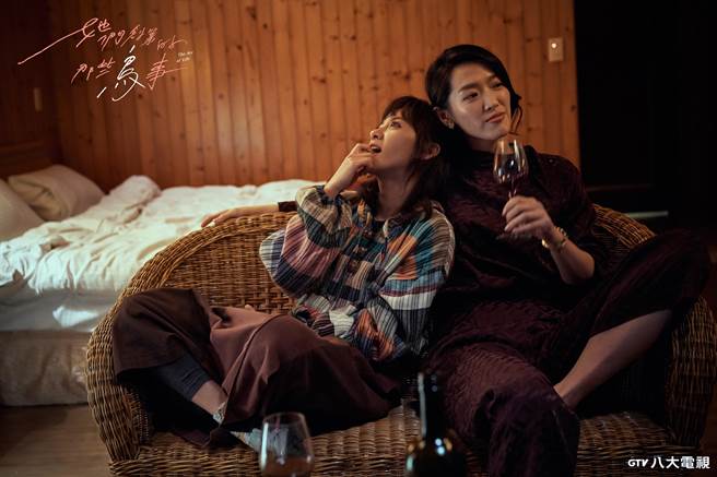 陈意涵、李元元护吐苦水疗情伤。（八大提供）