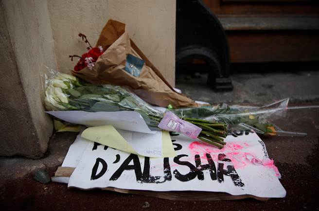 法14歲少女遭同學霸凌扔河溺斃 數千人上街哀悼。(圖/路透)