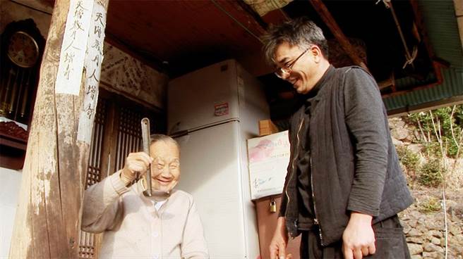 林祉镐的「青苔浓汤」，让义母一口气喝了好几碗。（海鹏提供）