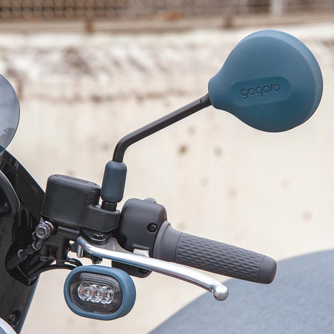 选配：油杯硅胶套、后照镜造型保护套、方向灯造型保护套。（陈大任摄）