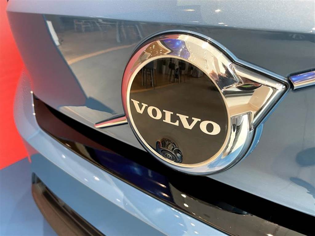 時尚的北歐電動轎跑：Volvo C40 Recharge 近距離搶先看仔細！