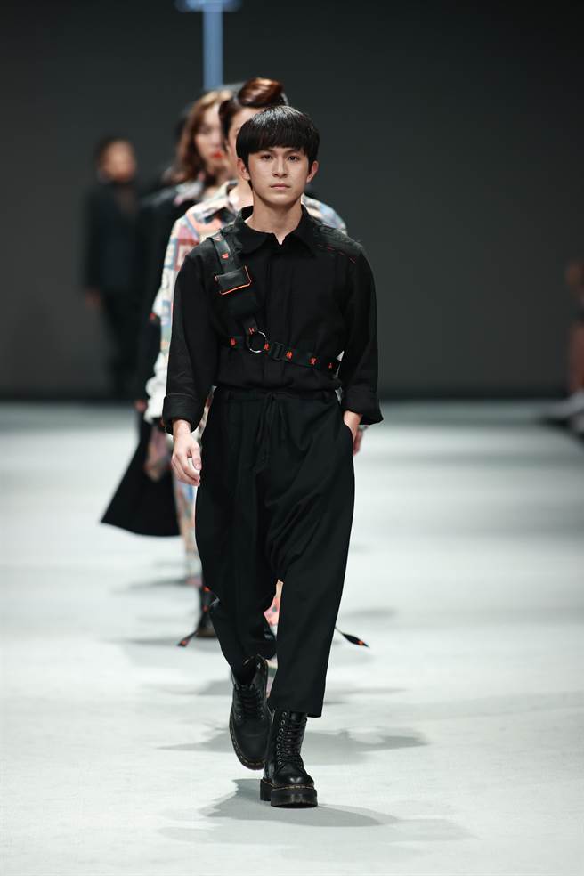 图三：INF秋冬系列以时光机为主题。（台北时装周提供）