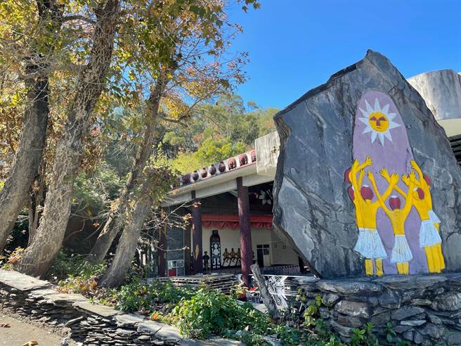 高鐵「精緻遊」由原先6條行程增至17條行程，新增九份、阿里山、奧萬大、墾丁以及時下最熱門的屏東神山等路線。（高鐵提供）