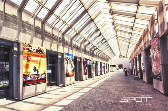 （位在华山文创园区的「光点华山」，保留旧建筑结构并结合新的创意元素，为老屋新力之创新展现。图／天成文旅华山提供）