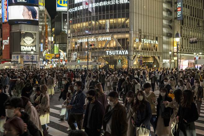 首都圈緊急事態是否如期解禁 日本18日決定。(圖/美聯社)