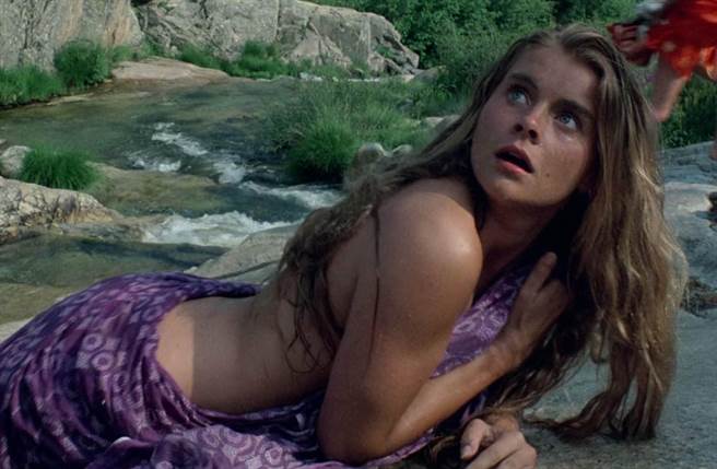 珍西摩尔年仅22岁就成为庞德女郎，以美貌出名。(图／达志提供)