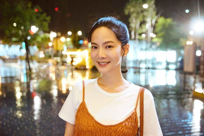 女主角曾之喬在眾神卡司中是唯一的人類「謝天娣」。（三鳳製作提供）