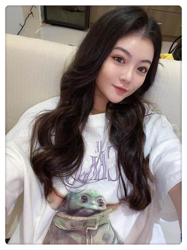 郭思瑜有著水汪汪大眼睛。（摘自臉書）