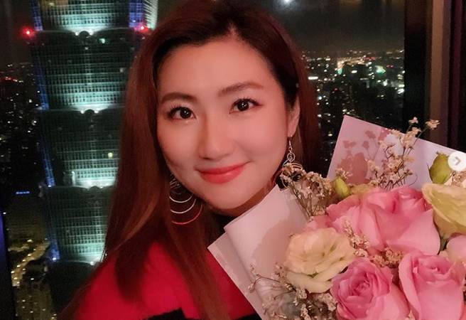 Selina透露最近的感情狀況。(圖/翻攝自Selina IG)