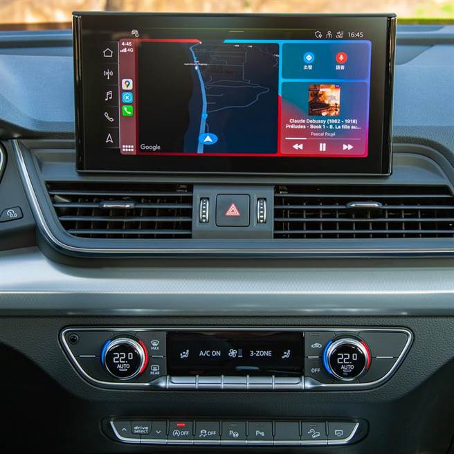 中控上方為10.1吋觸控螢幕。（陳大任攝）