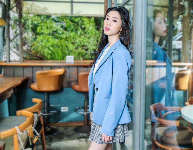 22岁的邓雨晨勇闯星河。（粘耿豪摄）