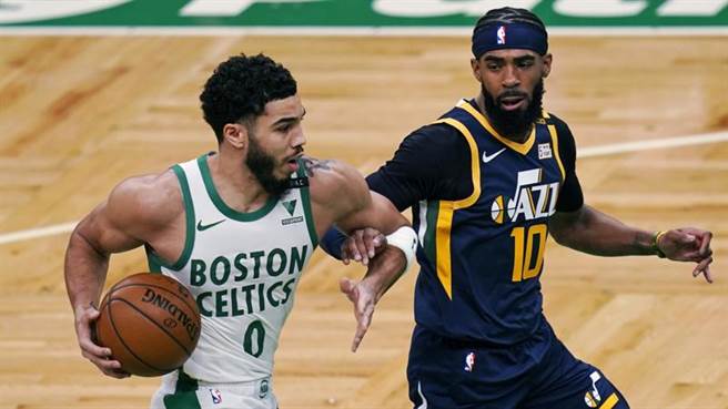 塔圖投進生涯500顆三分球，成為NBA史上第四位能在23歲以下寫下此里程碑的球員，可惜塞爾提克遭爵士狙擊而落敗，無法雙喜臨門。(美聯社)