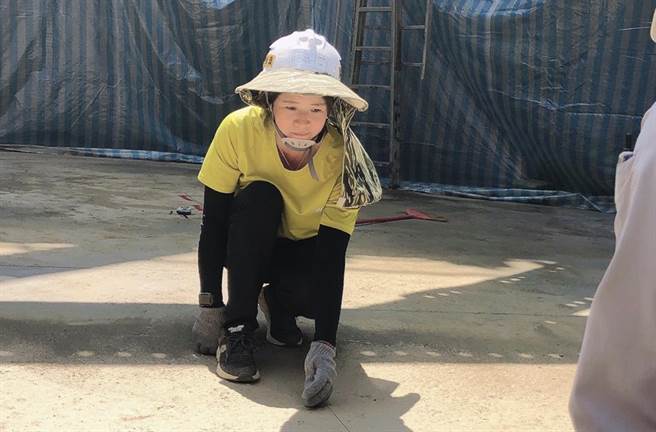 新住民劉貞麟靠著自學努力，現在已考取10張證照。（移民署提供，文：陳鴻偉）