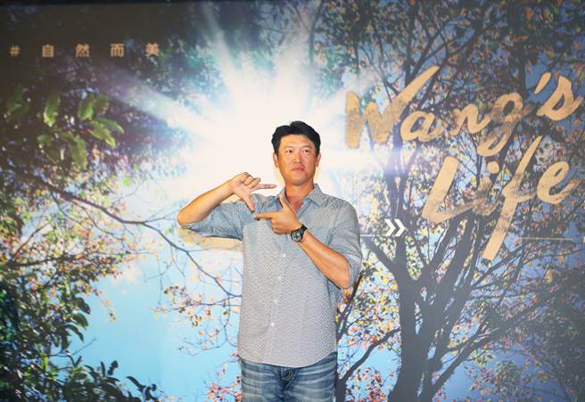 王建民将要举办个人摄影展。（陈怡诚摄）