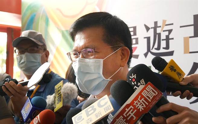 苏花公路发生6人死亡39人伤的重大意外，交通部长林佳龙17日指出，未来会将这个路段纳入「苏花公路安全提升」计画的路段。（黄国峰台摄）