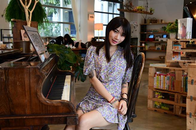 网红「上官琁」参加台东县政府行销台东活动，10几天来足迹遍布台东各景点。（庄哲权摄）