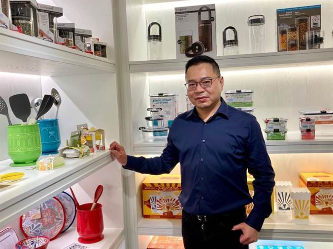 （嘉威生活歷经二年转型家居产业，本业营收、获利大爆发，总经理吴世伟更强调即使Q2也要力拚淡季不淡。图／李丽满）
