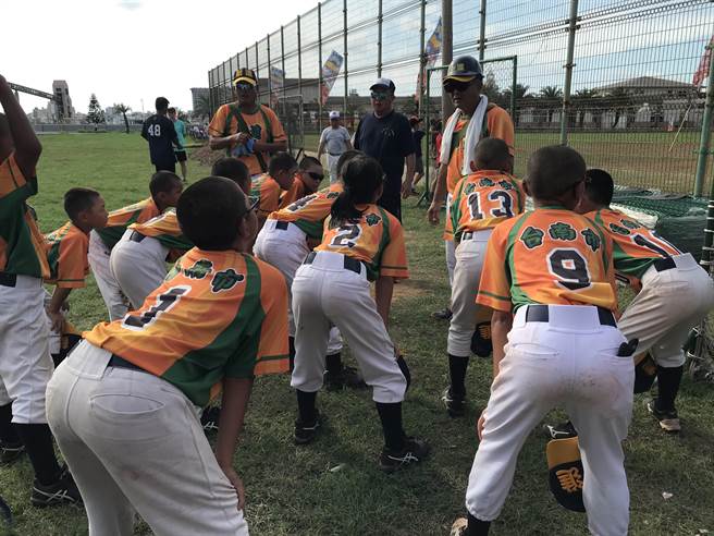 台南市新营区老牌私校兴国高中将成立棒球队，导入专业训练，未来将与新进国小合作，留住好人才。（新进国小提供／庄曜聪台南传真）