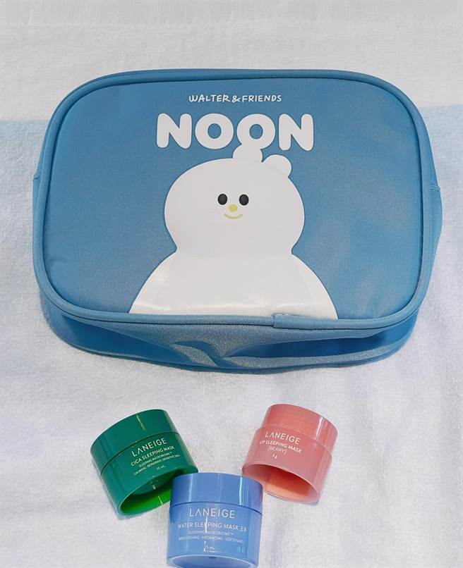 兰芝母亲节满额赠第1槛WALTER ＆ FRIENDS NOON化妆包、睡美人晚安舒缓3件组。（兰芝提供）