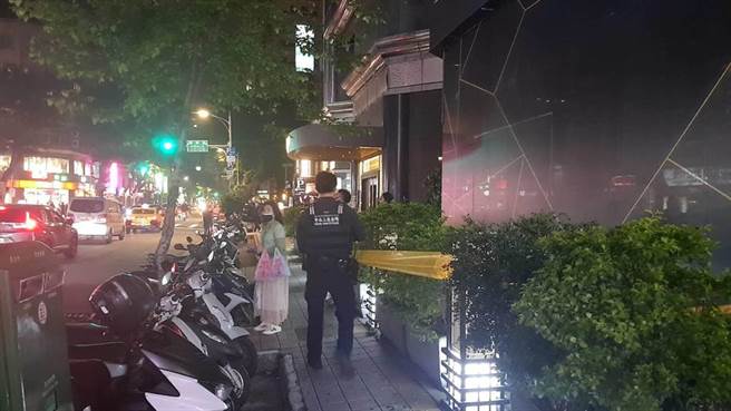 警方前往現場調查。（翻攝畫面／胡欣男台北傳真）