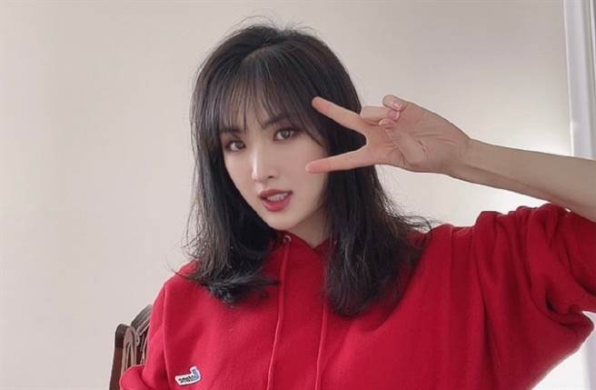 姚安娜1月正式进入演艺圈。（图／翻摄自微博）
