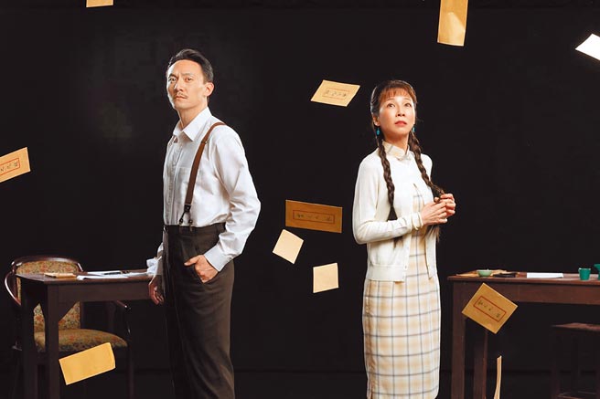 張震（左）從影多年，首次演出舞台劇備感挑戰，右為蕭艾。（澤東提供）