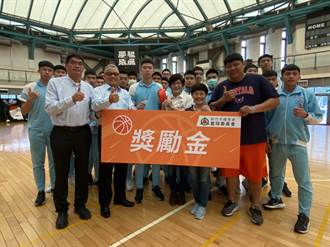 新竹市籃球委員會致贈獎勵金 高中籃壇新勢力-光復高中