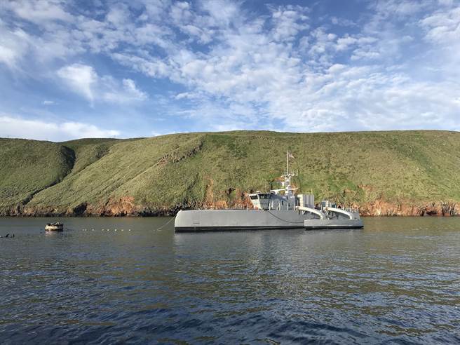 美海军部发布《无人作战架构》，宣称未来美国海军舰队和陆战队航空兵力中，将分别有1/3和1/2由无人载具构成。（图/DVIDS）