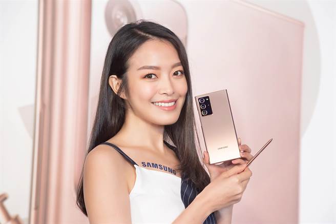 全球IT產業晶片供需嚴重失衡，傳出下半年三星可能不會推出新的Note機種。圖為Note 20 。（資料照）