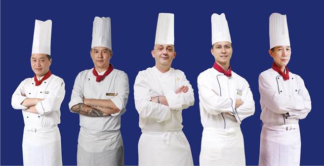 中西料理主廚，以五月天熱門歌曲推出「五大主廚、十手聯彈」。(香格里拉台南遠東國際大飯店提供／曹婷婷台南傳真)