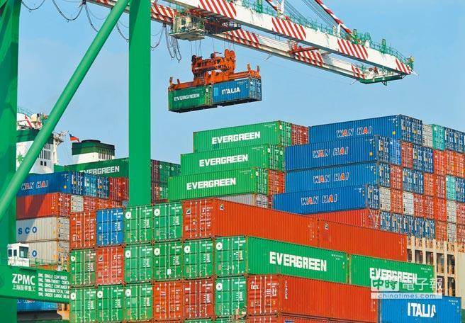 央行宣布利率连4冻，上修今年经济成长率至4.53%。（资料照）