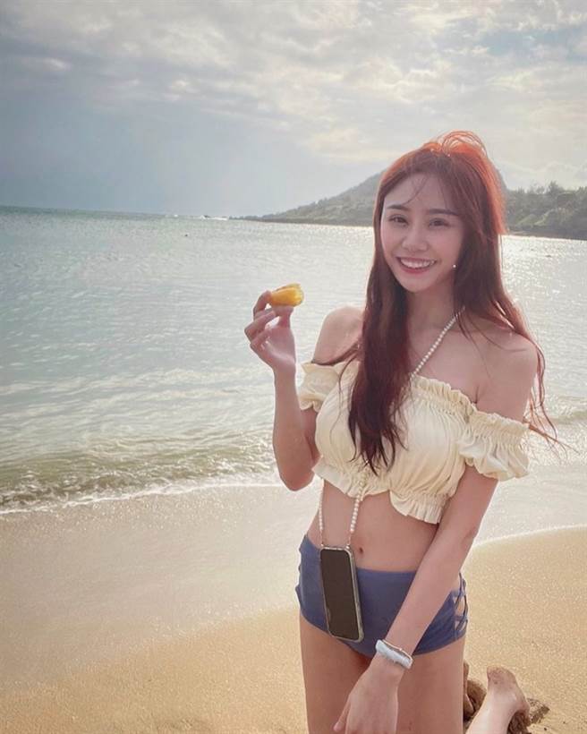 谷小姐目前就读辅大，昨日改名为「谷佳蔚蔚喂你吃鲑鱼」，爽吃两餐寿司郎，金额直逼1万3。(图/谷小姐提供)